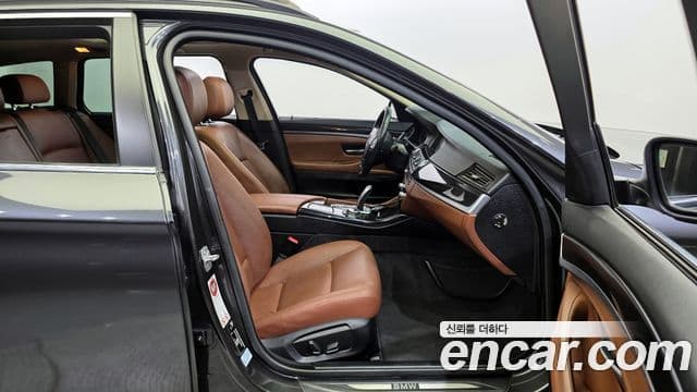BMW 5시리즈 (F10) 525d xDrive Туринг (Touring), 2014 10