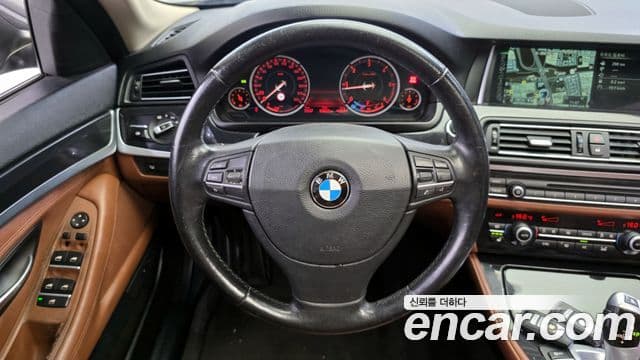 BMW 5시리즈 (F10) 525d xDrive Туринг (Touring), 2014 13