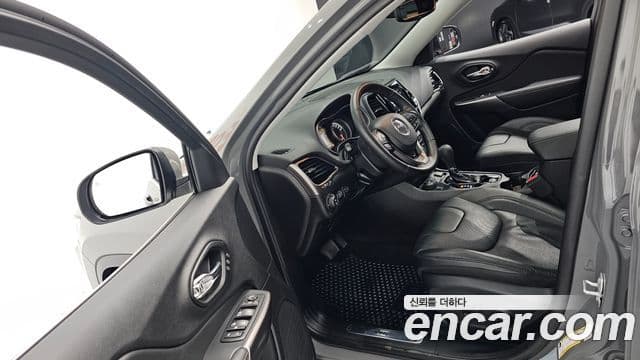 Jeep Cherokee(KL) 2.4 Limited AWD, 2021 10