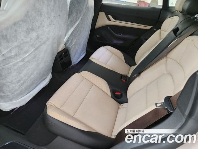 Porsche 타이칸 GTS, 2023 10