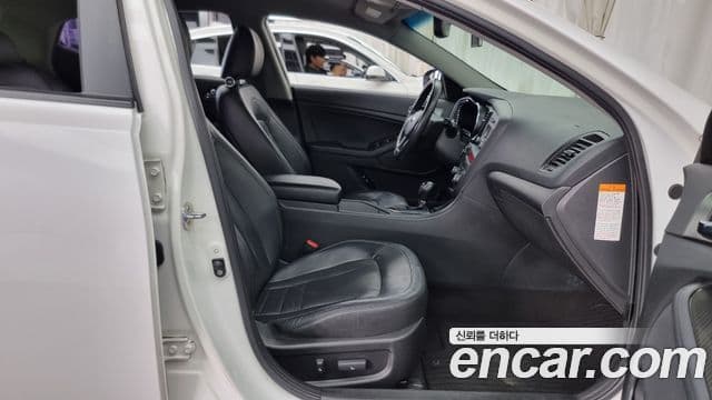 Kia K5 гибрид Prestige, 2013 11