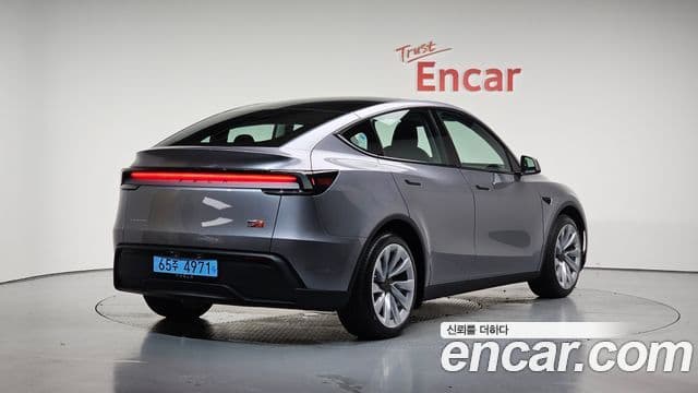 Tesla модель Y Long Range AWD, 2025 2