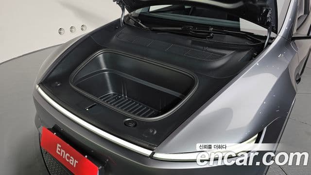 Tesla модель Y Long Range AWD, 2025 6