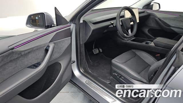 Tesla модель Y Long Range AWD, 2025 12