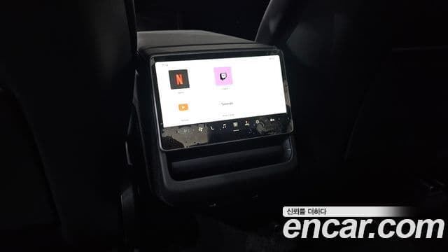 Tesla модель Y Long Range AWD, 2025 17