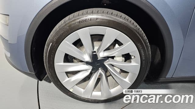 Tesla модель Y Long Range AWD, 2025 все фото