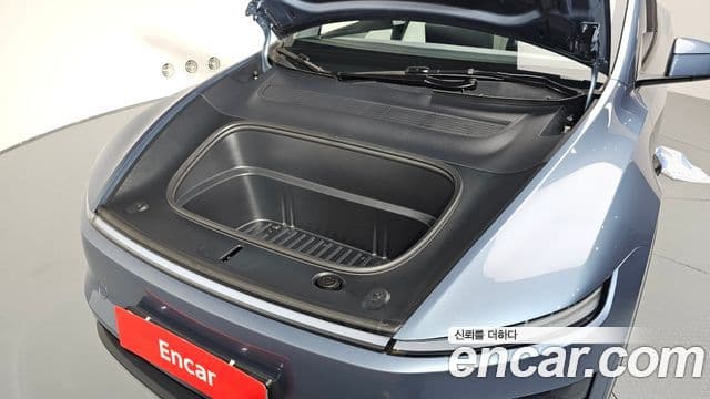 Tesla модель Y Long Range AWD, 2025 6