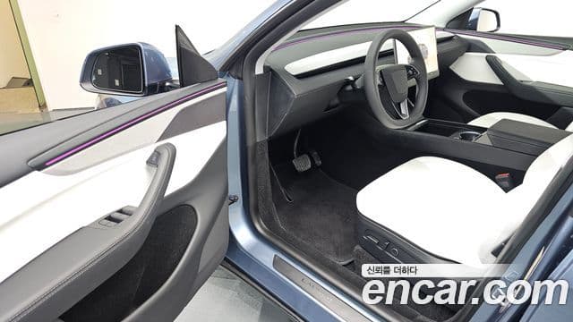 Tesla модель Y Long Range AWD, 2025 12