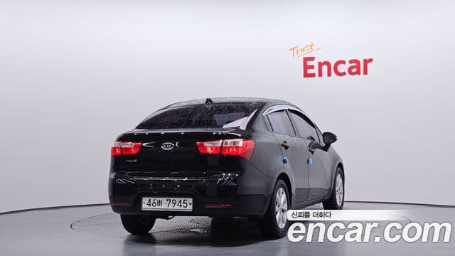 Kia All New Pride Deluxe, 2012 4