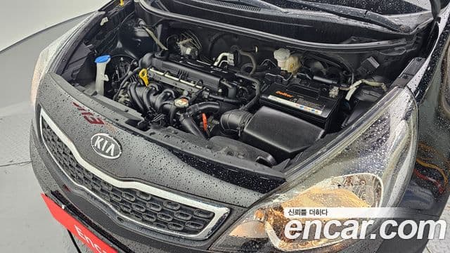 Kia All New Pride Deluxe, 2012 6