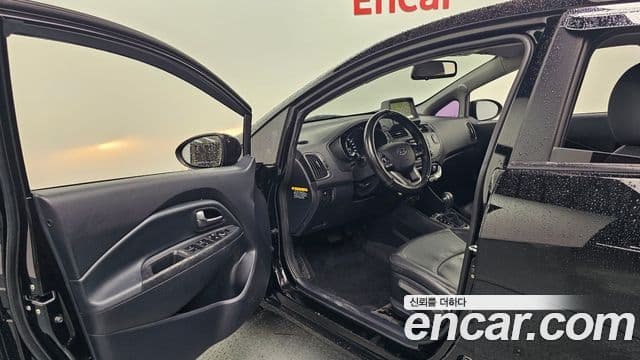 Kia All New Pride Deluxe, 2012 10