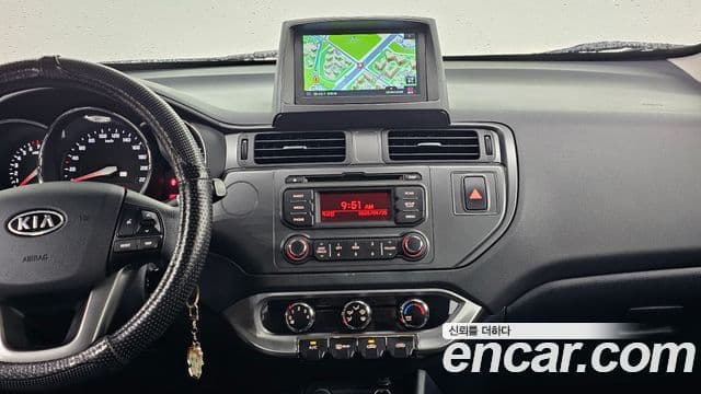 Kia All New Pride Deluxe, 2012 15