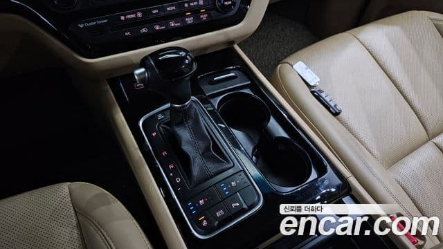 Kia All New Carnival Noblesse, 2015 9