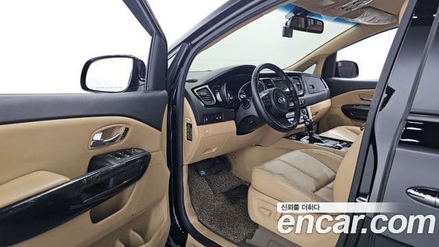 Kia All New Carnival Noblesse, 2015 10