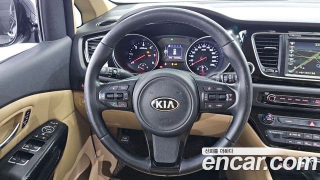 Kia All New Carnival Noblesse, 2015 13