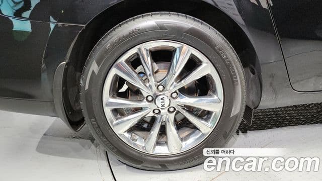 Kia The / новый New Carnival Prestige, 2020 все фото