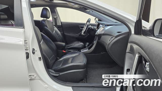 Hyundai Avante MD M16 GDI top, 2011 10