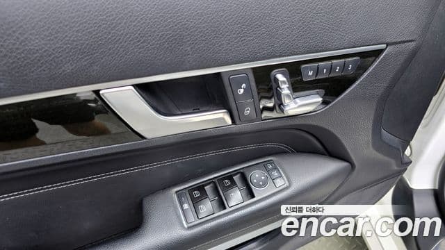 Mercedes-Benz E-класс W212 E200 кабриолет, 2014 13