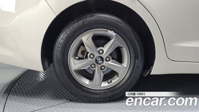 Hyundai Avante AD 1.6 GDI Smart, 2017 все фото