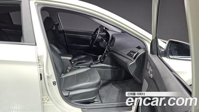 Hyundai Avante AD 1.6 GDI Smart, 2017 12