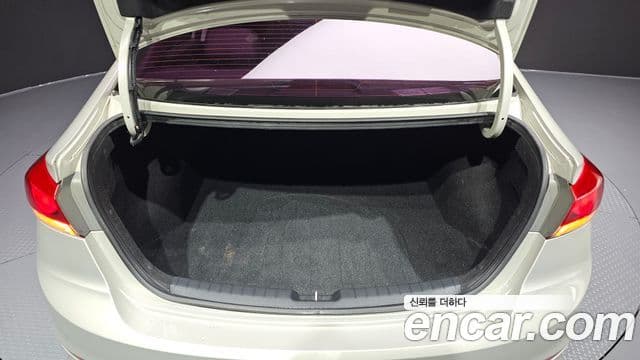 Hyundai Avante AD 1.6 GDI Smart, 2017 20