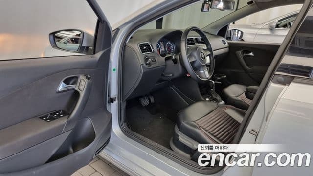 Volkswagen 폴로 5세대, 2013 10