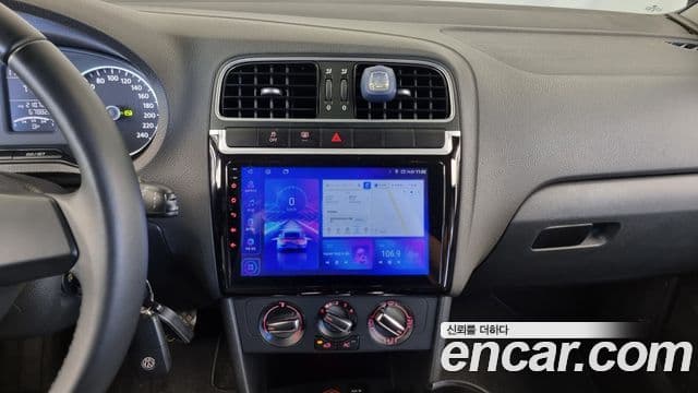 Volkswagen 폴로 5세대, 2013 16