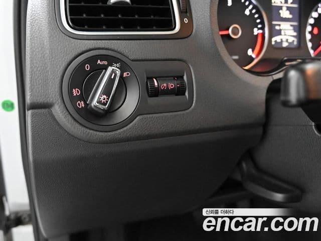 Volkswagen 폴로 5세대, 2013 18