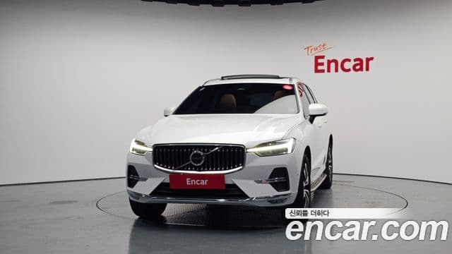 Volvo XC60 2세대 B5 Ultra Bright, 2025 3