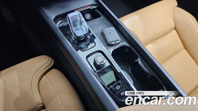 Volvo XC60 2세대 B5 Ultra Bright, 2025 9