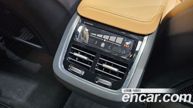 Volvo XC60 2세대 B5 Ultra Bright, 2025 19