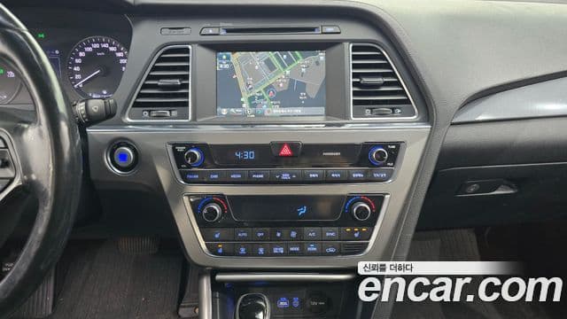 Hyundai LF Sonata гибрид Modern, 2016 14