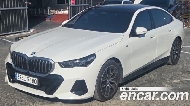 BMW 5시리즈 (G60) 523d M Sport, 2024 1