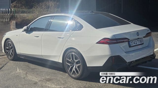 BMW 5시리즈 (G60) 523d M Sport, 2024 6