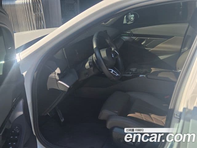 BMW 5시리즈 (G60) 523d M Sport, 2024 10