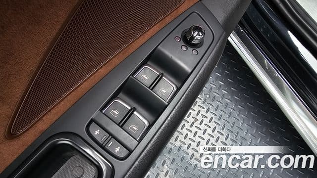 Audi New A8 D4, 2011 17