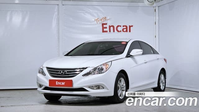 Hyundai YF Sonata Luxury, 2012 1