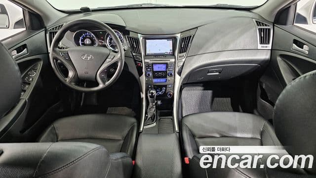 Hyundai YF Sonata Luxury, 2012 7