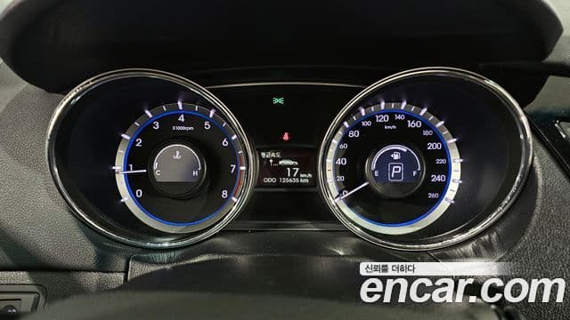 Hyundai YF Sonata Luxury, 2012 8