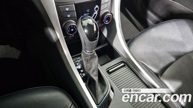 Hyundai YF Sonata Luxury, 2012 9