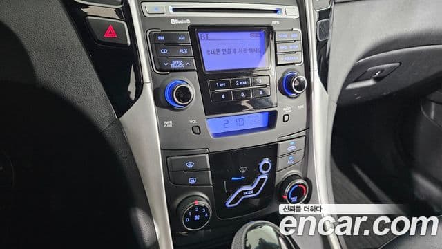 Hyundai YF Sonata Luxury, 2012 19