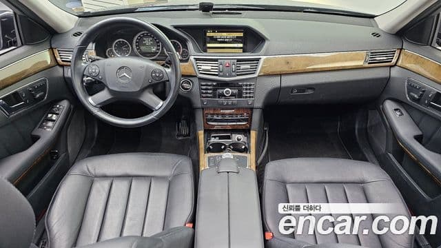 Mercedes-Benz E-класс W212 E300 Elegance, 2010 7
