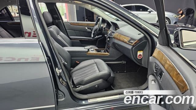 Mercedes-Benz E-класс W212 E300 Elegance, 2010 11