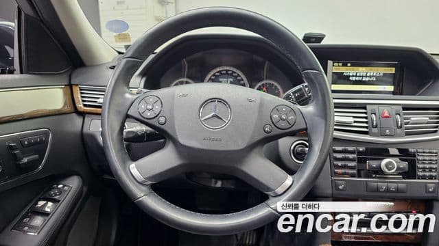 Mercedes-Benz E-класс W212 E300 Elegance, 2010 13