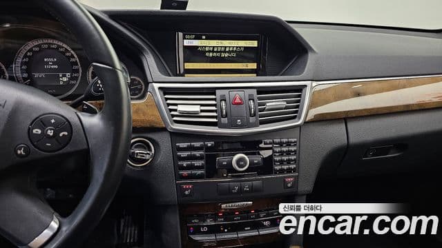 Mercedes-Benz E-класс W212 E300 Elegance, 2010 14