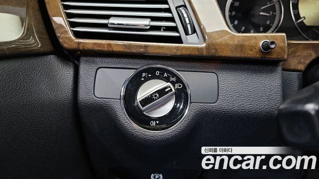 Mercedes-Benz E-класс W212 E300 Elegance, 2010 18