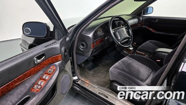 Hyundai 다이너스티 Signature, 2000 11