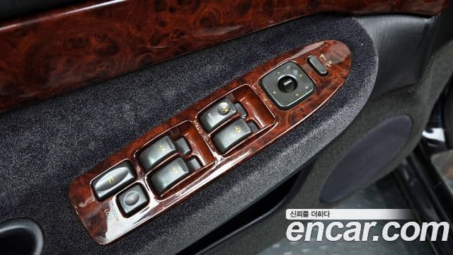 Hyundai 다이너스티 Signature, 2000 17