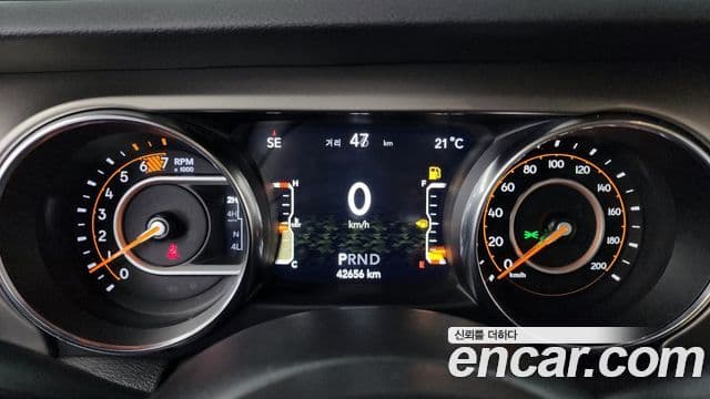 Jeep Wrangler (JL) 2.0 Sport 4도어, 2019 8