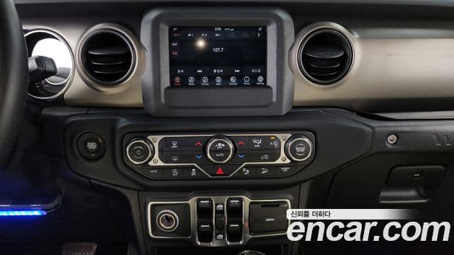 Jeep Wrangler (JL) 2.0 Sport 4도어, 2019 14
